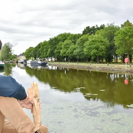 Maison Des 11 Ecluses-vue Sur Le Canal D'ille-et-rance